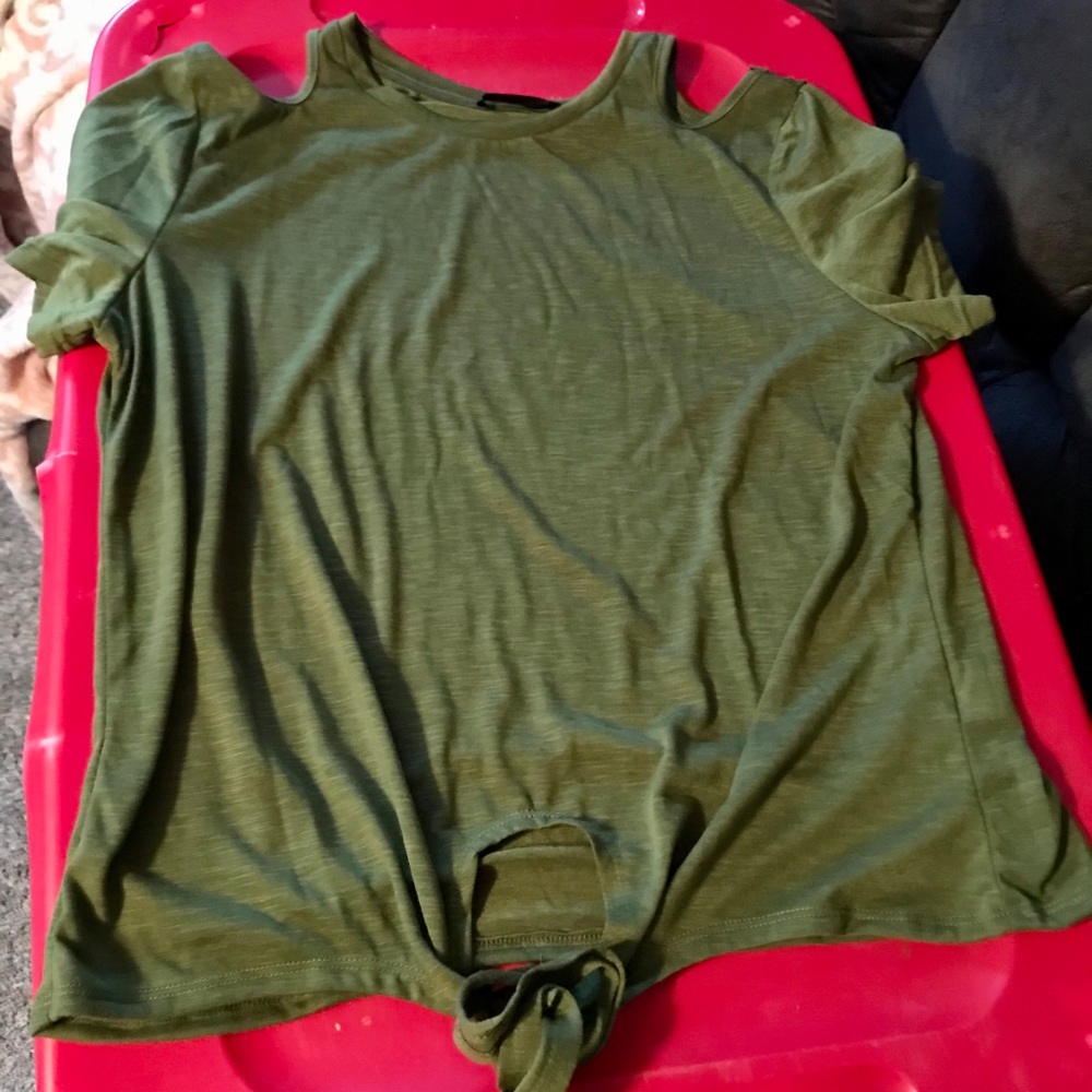 Short sleeve shirt